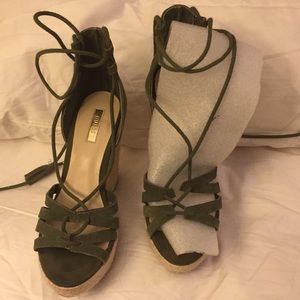 Guess Olive platform wedges
